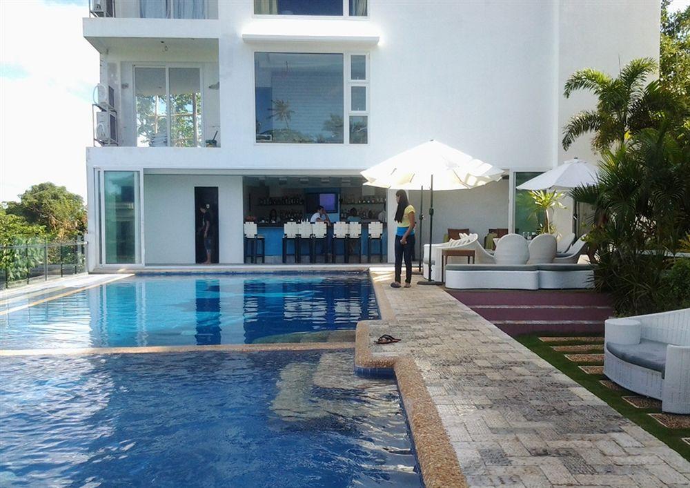 Tanawin Resort And Luxury Apartments Катиклан Экстерьер фото